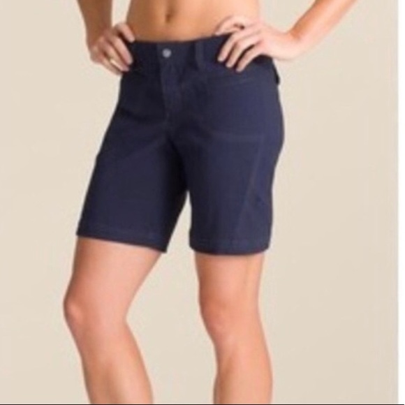 Athleta Navy Dipper Bermuda Hiking 